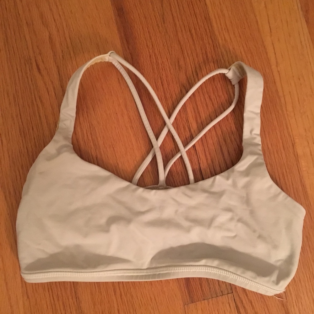 Lululemon free to be bra